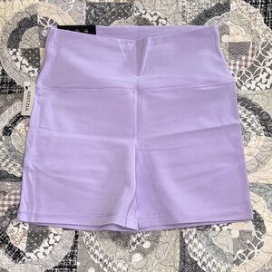 NWT Aritzia Cheeky Hi-Rise 5” bicycle shorts - size 12 - Lavandin